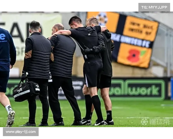 英超裁判判定麦卡利斯特头部受伤未中断比赛引发争议