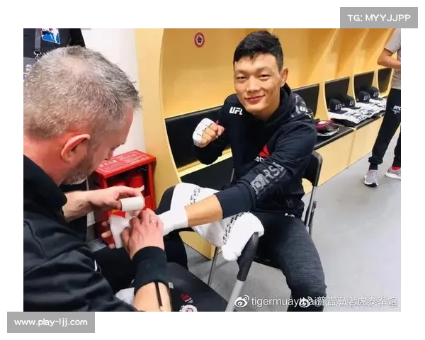 茸主、苏木达尔基UFC上海站一致判定获胜。